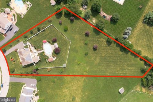 16 Livingston Ln, Lumberton Township NJ  08048-6210 exterior