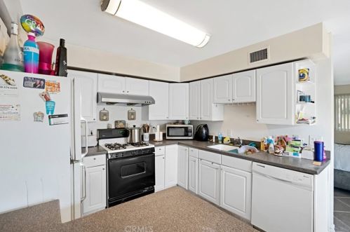 1330 Elderberry Ave, Ontario CA  91762-1019 exterior
