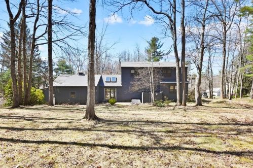 9 Knollwood Rd, Worcester MA 01612-1326 exterior