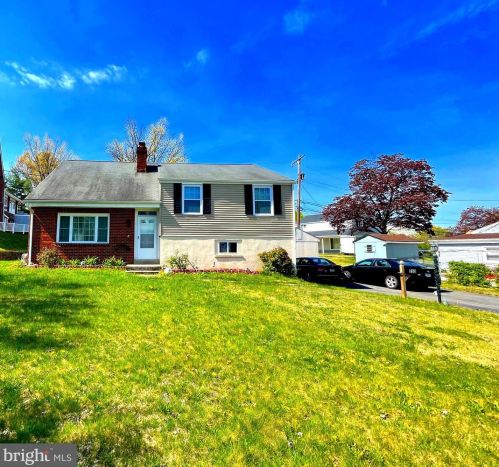 213 Prince Frederick St, Norristown, PA 19406-2232