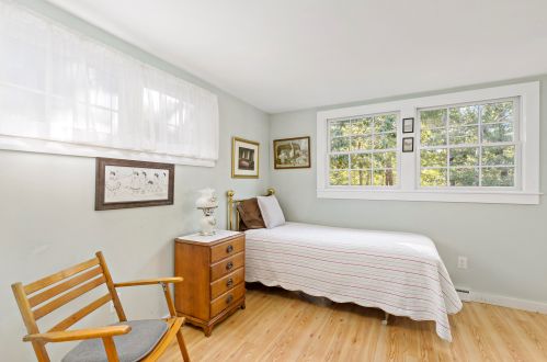 15 Mary Rd, Eastham MA 02642-2927 exterior