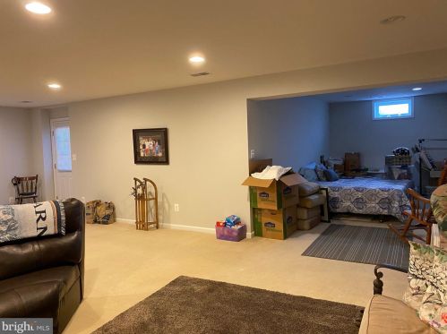 2488 Port Potomac Ave, Woodbridge VA  22191-3069 exterior