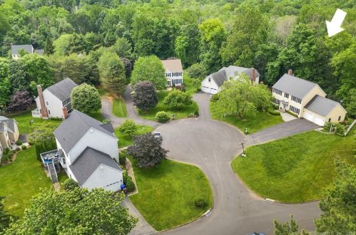3 Hunt Ct, Ridgefield, CT 06877-1051