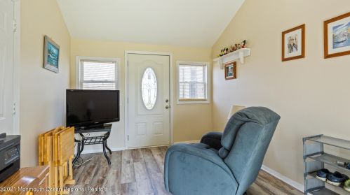 3722 River Rd, Point Pleasant Beach NJ  08742-2051 exterior