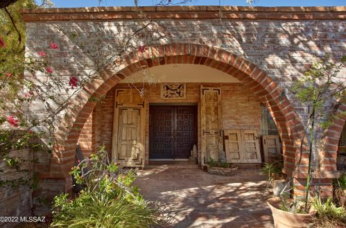 2037 Miraval Quinto, Tucson, AZ 85718-3005