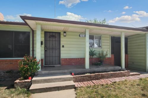 1610 Nian Way, Modesto CA  95351-3006 exterior