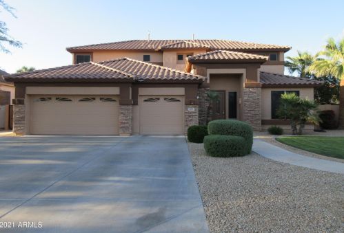120 Frances Ln, Gilbert, AZ 85295-1974
