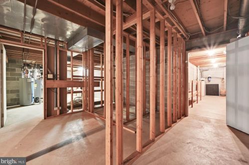 19 Edgehill Rd, Swatara PA  17033-2506 exterior