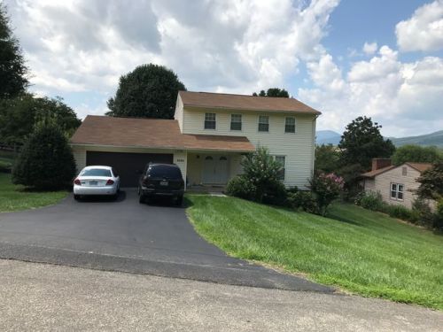 7030 Northway Dr, Roanoke, VA 24019-4225