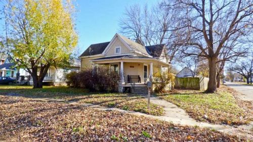 801 13th Ave, Winfield, KS 67156-4417