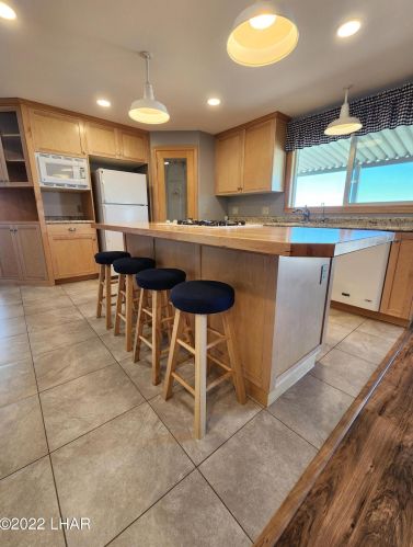 2575 Anita Ave, Lake Havasu City, AZ 86404-1229