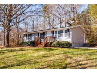8228 Mattaponi Rd, Mechanicsville, VA 23116-4010