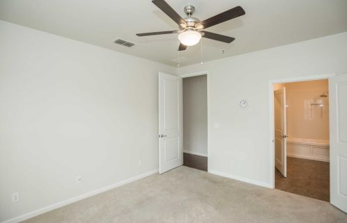 9950 Kennet Way, Elk Grove CA  95757-5118 exterior