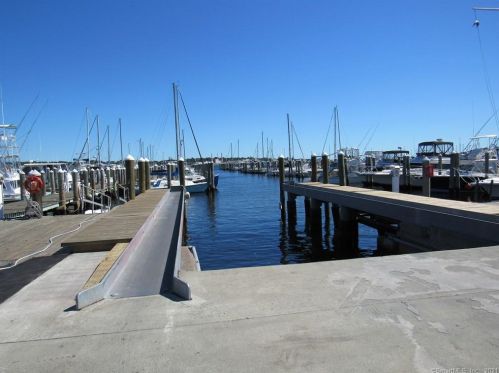 100 Pequot Ave, United States Coast Guard Ac, CT 06320-5445