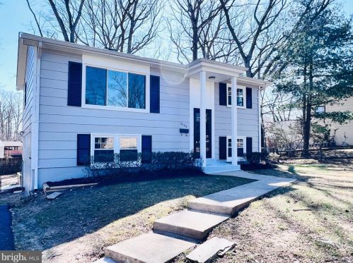 3209 Bayfield Dr, Woodbridge VA  22193-1301 exterior