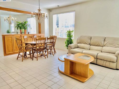 266 Arrowhead Way, Hayward, CA 94544-6648