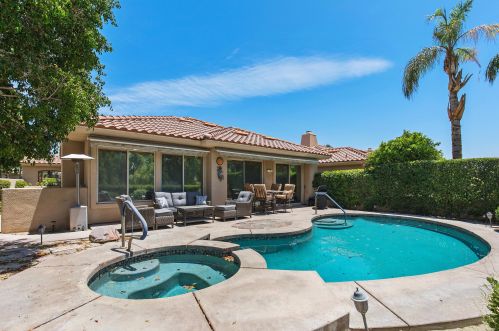 122 Kavenish Dr, Rancho Mirage CA  92270-3244 exterior