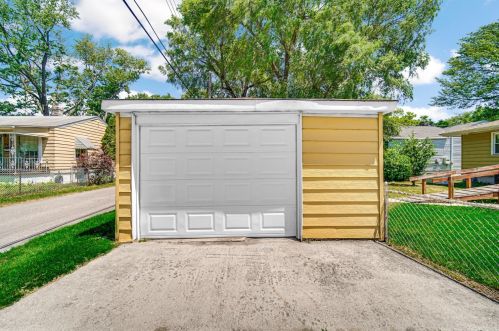 1029 175 St, Hammond IN 46324-3131 exterior