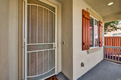 542 Twilight St, Vacaville CA  95688-8829 exterior