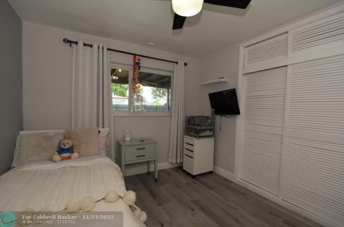 8421 17 Ct, Hollywood FL 33028 exterior