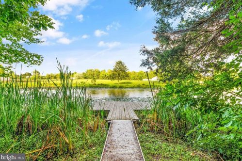 10719 Kettle Run Rd, Nokesville VA  20181-1715 exterior