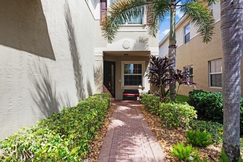 8504 Serena Creek Ave, Boynton Beach, FL 33473-4963