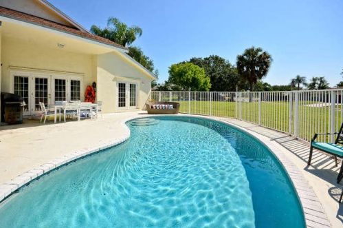 4010 10th St, Delray Beach FL  33445-1929 exterior