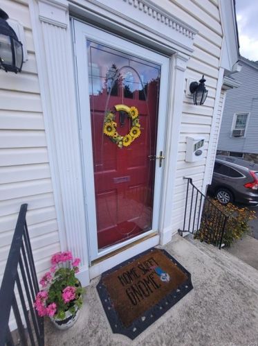 187 Wall St, Waterbury, CT 06704-4120