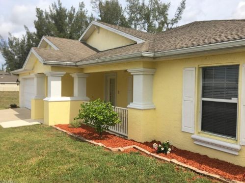 517 26th Ter, Cape Coral, FL 33904-2824
