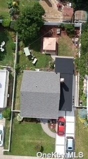 42 Edgeworth St, Valley Stream, NY 11581-3219