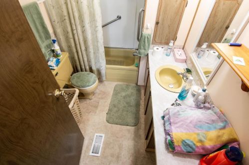 4743 Sandpiper Dr, Saint James City FL  33956-2810 exterior