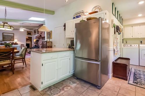 205 Lindley Ave, North Kingstown RI  02852-5761 exterior