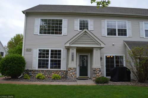 1888 Bluestem Ln, Saint Paul, MN 55126-5018