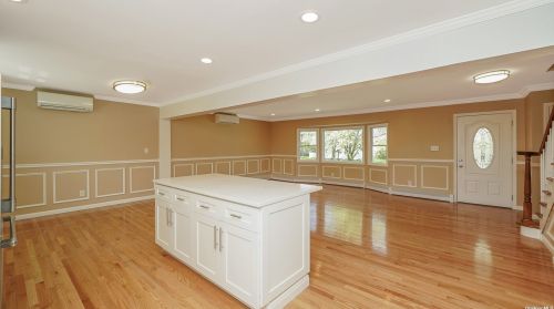 2092 Skipper Ct, North Bellmore NY  11710-3011 exterior