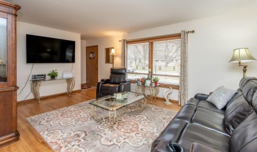 6128 Tower Ave, Milwaukee, WI 53223-3437