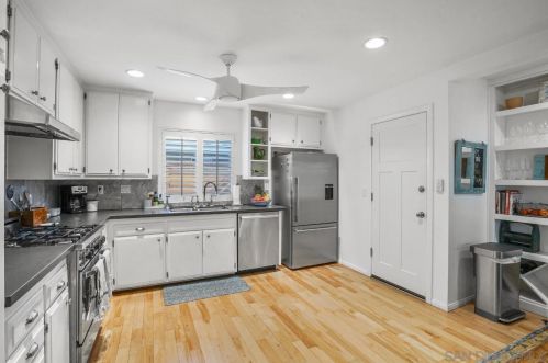 1161 Balour Dr, Encinitas CA  92024-3913 exterior