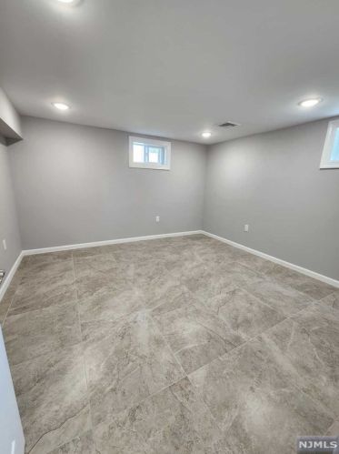 12 Lohmann Pl, Dumont NJ  07628-1520 exterior