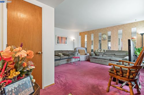 3067 Jo Ann Dr, Richmond, CA 94806-2720