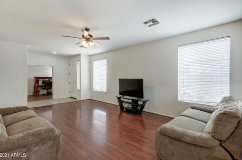 303 Kimberlee Way, Chandler AZ  85225-4164 exterior