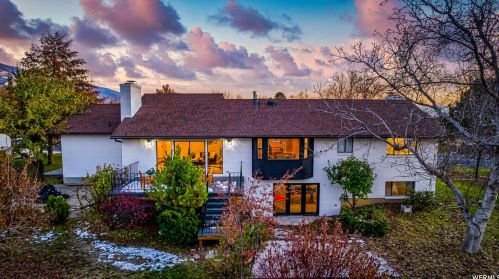 899 Country Rd, West Kaysville, UT 84037-2174