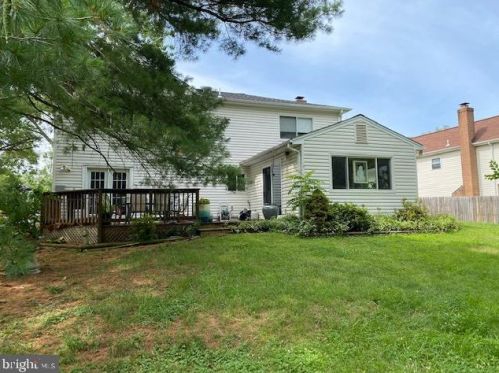 2123 Maleady Dr, Herndon, VA 20170-4024