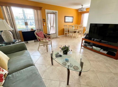 56 Kent D, West Palm Beach, FL 33417-1707