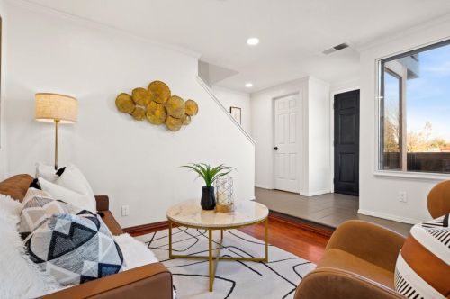 2211 Fazeli Ct, Campbell, CA 95008-7201