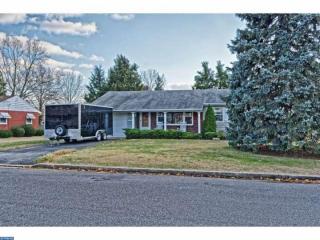 51 Laurel St, Vineland, NJ 08360-2710