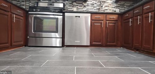 850 Longshore Ave, Philadelphia PA  19111-4423 exterior