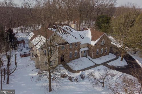 853 Appaloosa Ct, Collegeville, PA 19426-1245