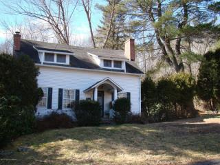 1169 Church Rd, Dallas, PA 18612-3158