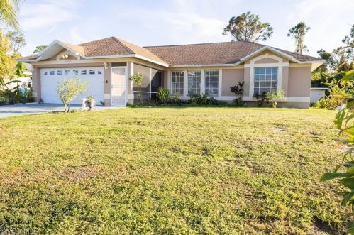 5529 Berryman St, Lehigh Acres, FL 33971-6402