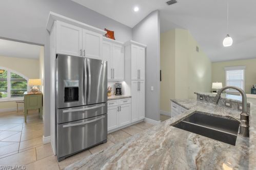 23463 Olde Meadowbrook Cir, Bonita Springs FL 34134-9132 exterior