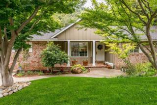21196 Toll Gate Rd, Saratoga, CA 95070-5714